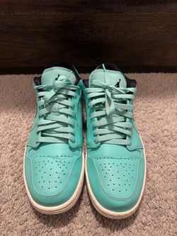Jordan 1 hyper turquoise  size 10.5