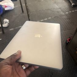 MacBook Pro 2019 - 256 GB