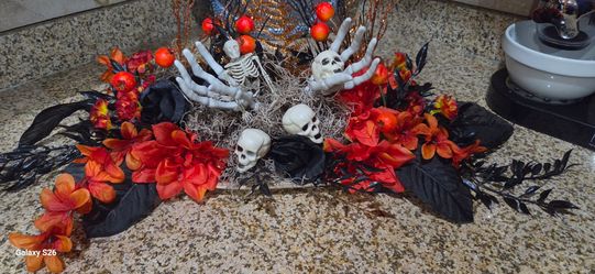 Halloween Skeleton Floral Centerpiece Decoration