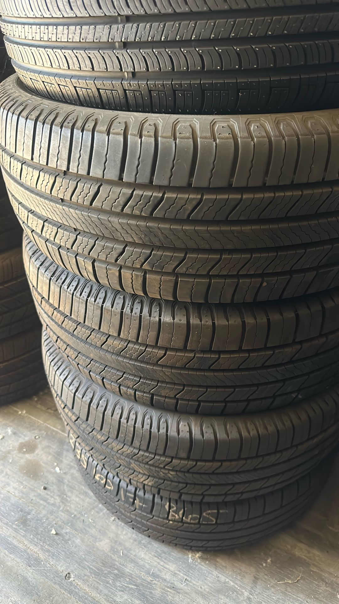 235/60r17 Michelin