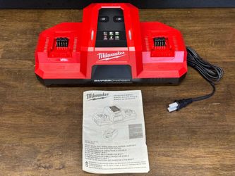 Milwaukee M18 Dual Bay Simultaneous Super Charger