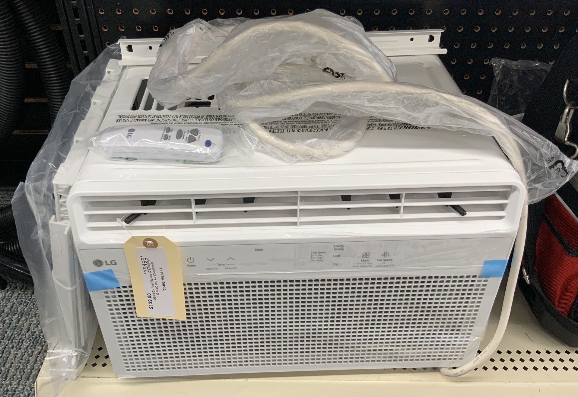 LG 6,000 BTU 115-Volt Window Air Conditioner