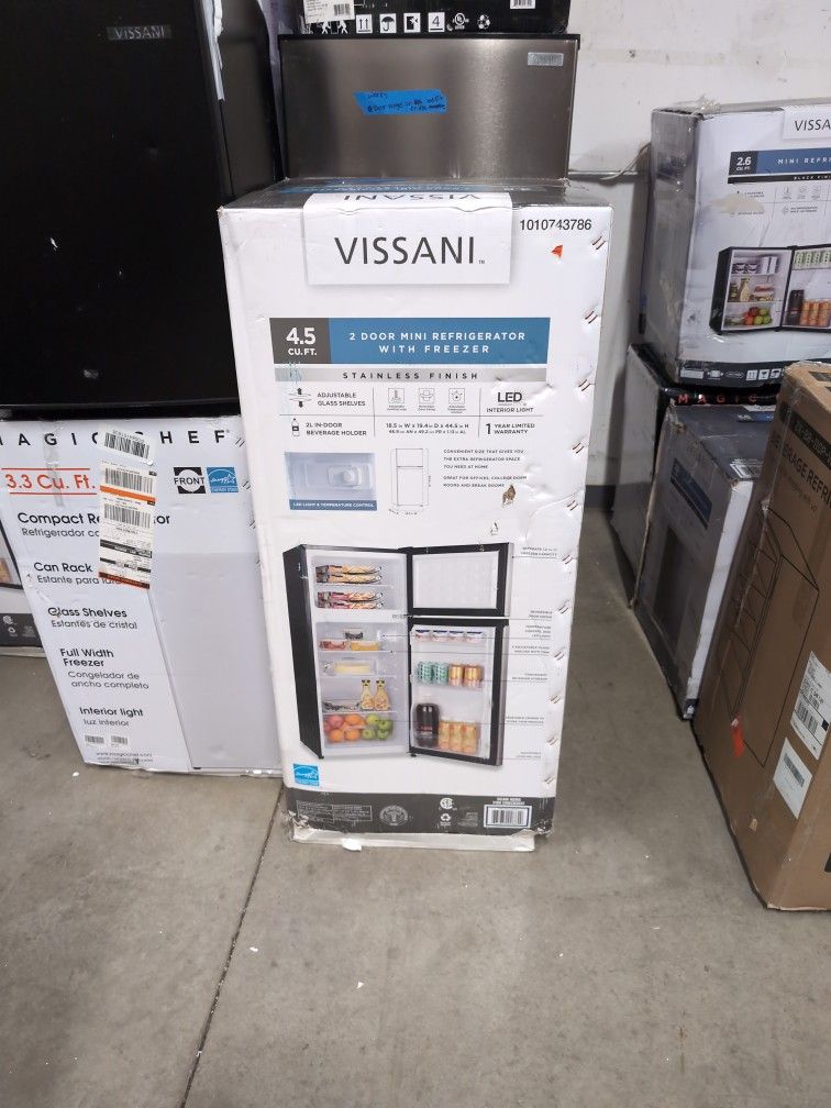 4.5 Cu Ft 2 Door Mini Fridge
