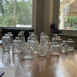 27 Clear Glass Bud Vase Set