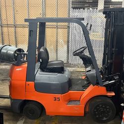 Heavy duty Toyota forklift, cheap price