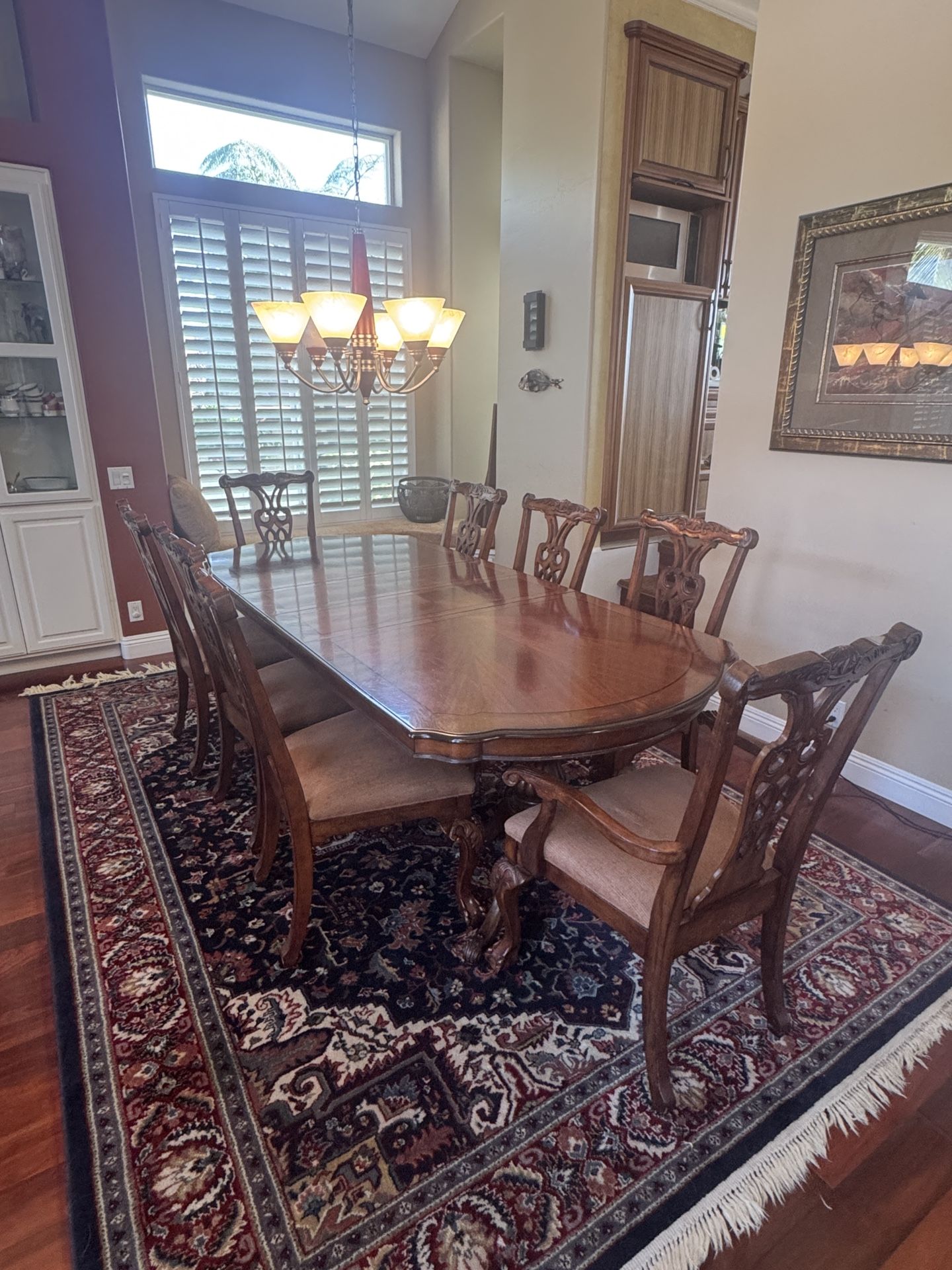 Beautiful Dining Room Table And 8 Chairs
