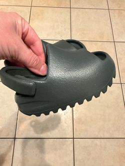 Yeezy toddler slides