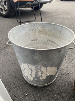 XL Galvanized Bucket With Handles