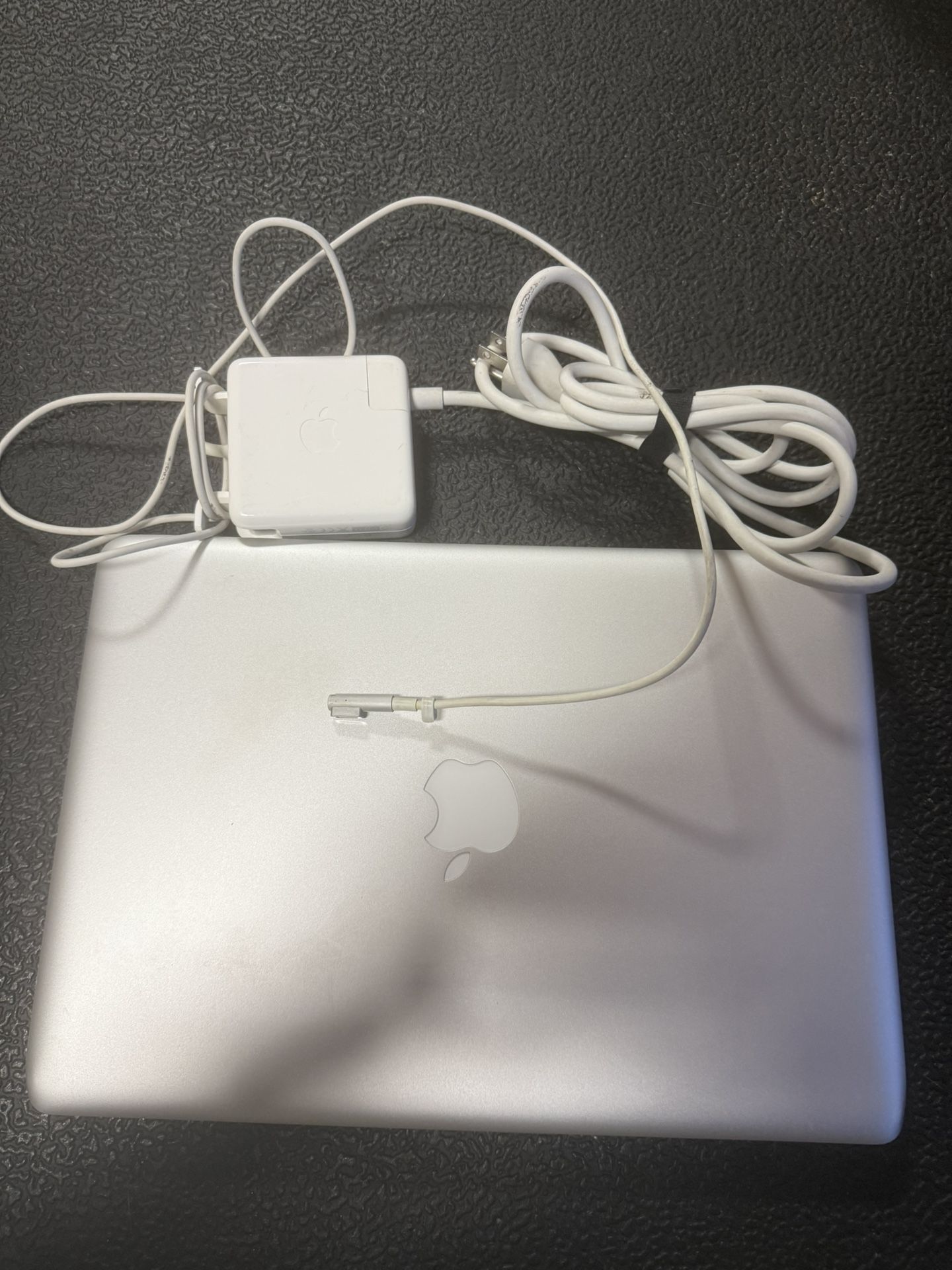 Macbook Pro 2012 With Charger