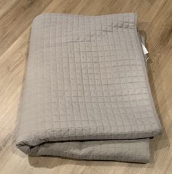 Tranquil nights Queen Comforter, Light Taupe