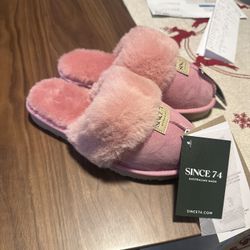 Ugg Since 74 Slippers. Size 7. 