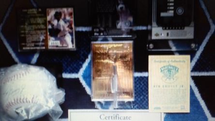 Ken Griffey Jr. Collector's Set