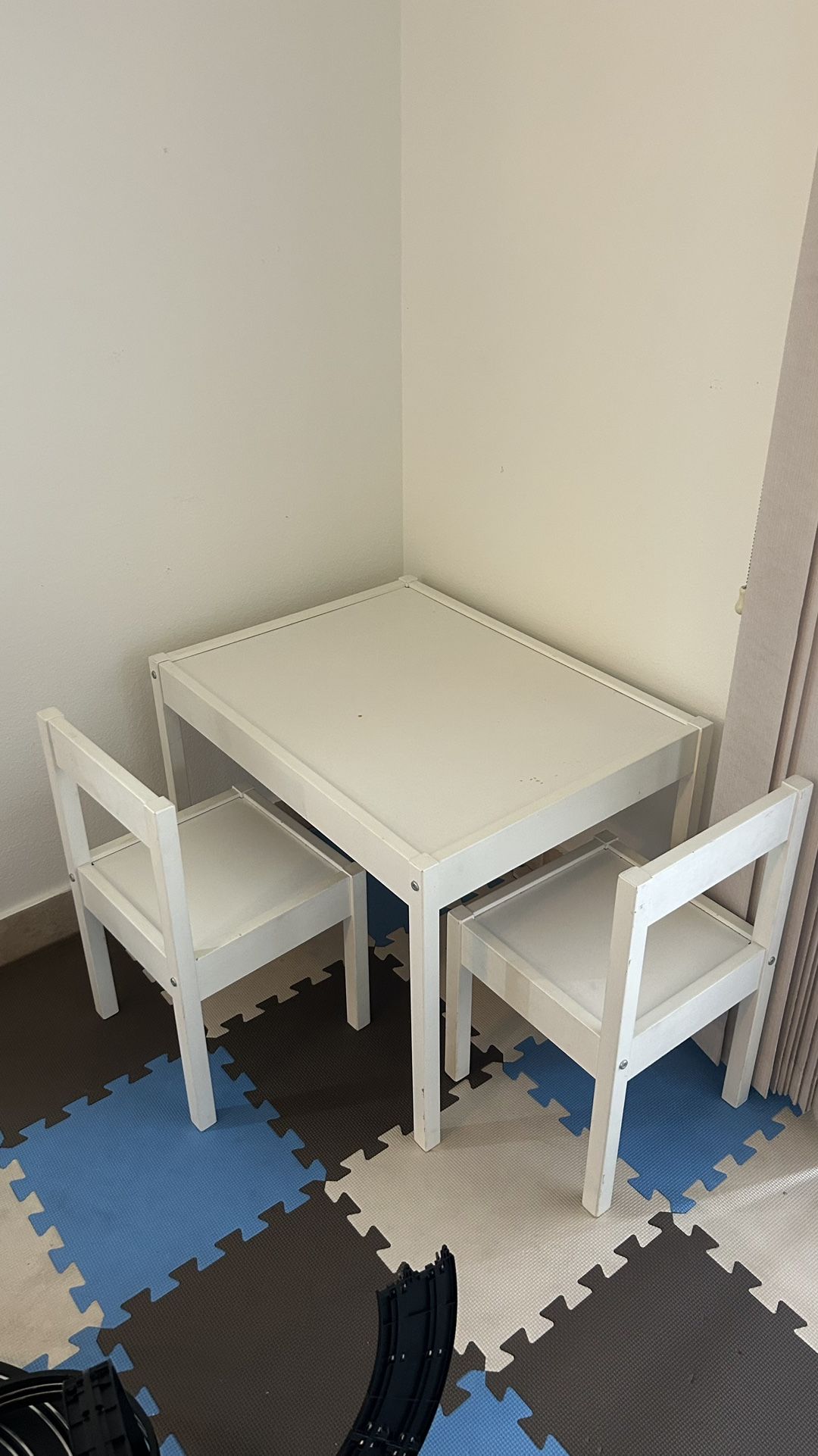 Kids Table And Chair Set