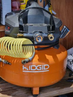 AIR COMPRESSOR