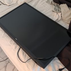 Roku Smart TV Model 32R3C5 