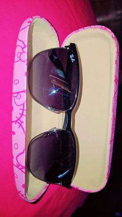 Ray-Ban

RB3569

FRAME

Black

LENSES Grey
