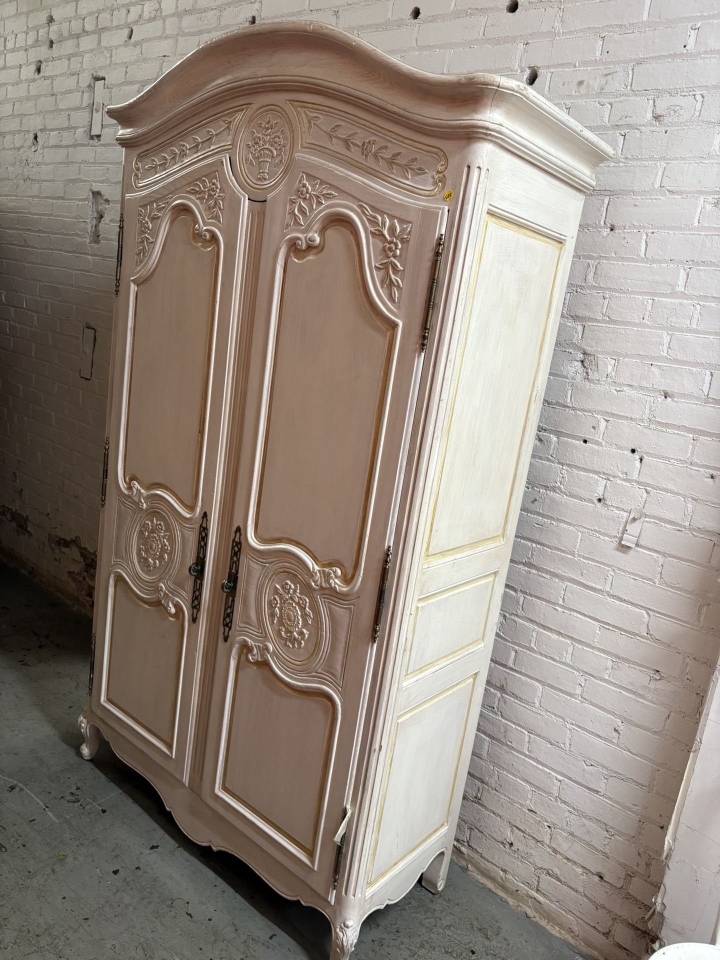 Henredon Armoire/Media Cabinet