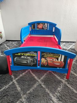 Delta Children Plastic Toddler Bed Disney/Pixar Cars