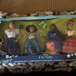 Disney Encanto Doll Set