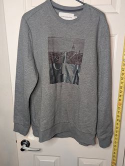 Calvin Klein Jeans Size L Adult Unisex Sweatshirt Gray w/ City Skyline Graphic