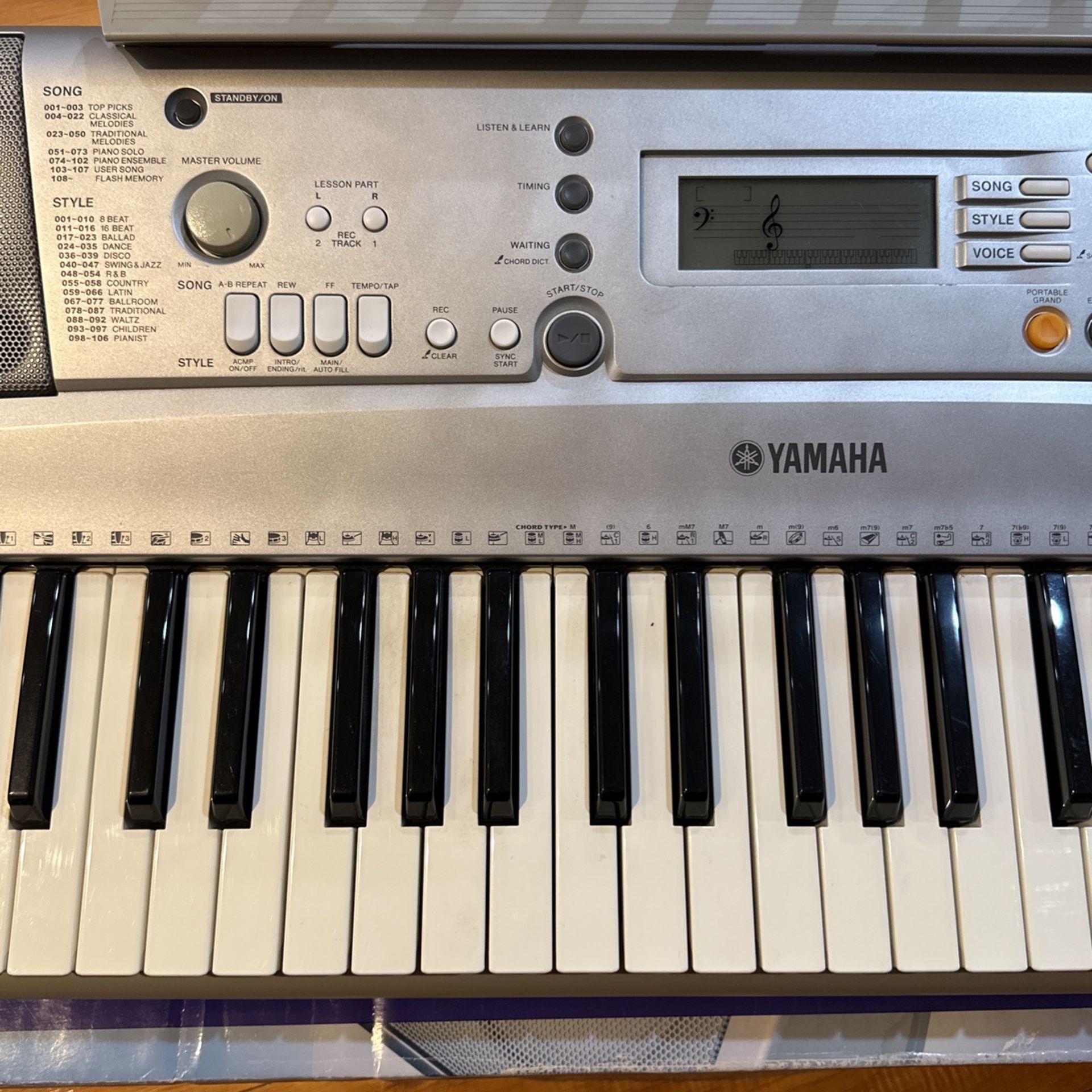 Yamaha YPT-300 Keyboard Piano Works Great 61 Keys