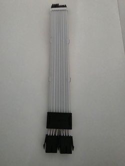 White Lianli PCIe GPU Power Extension Cable