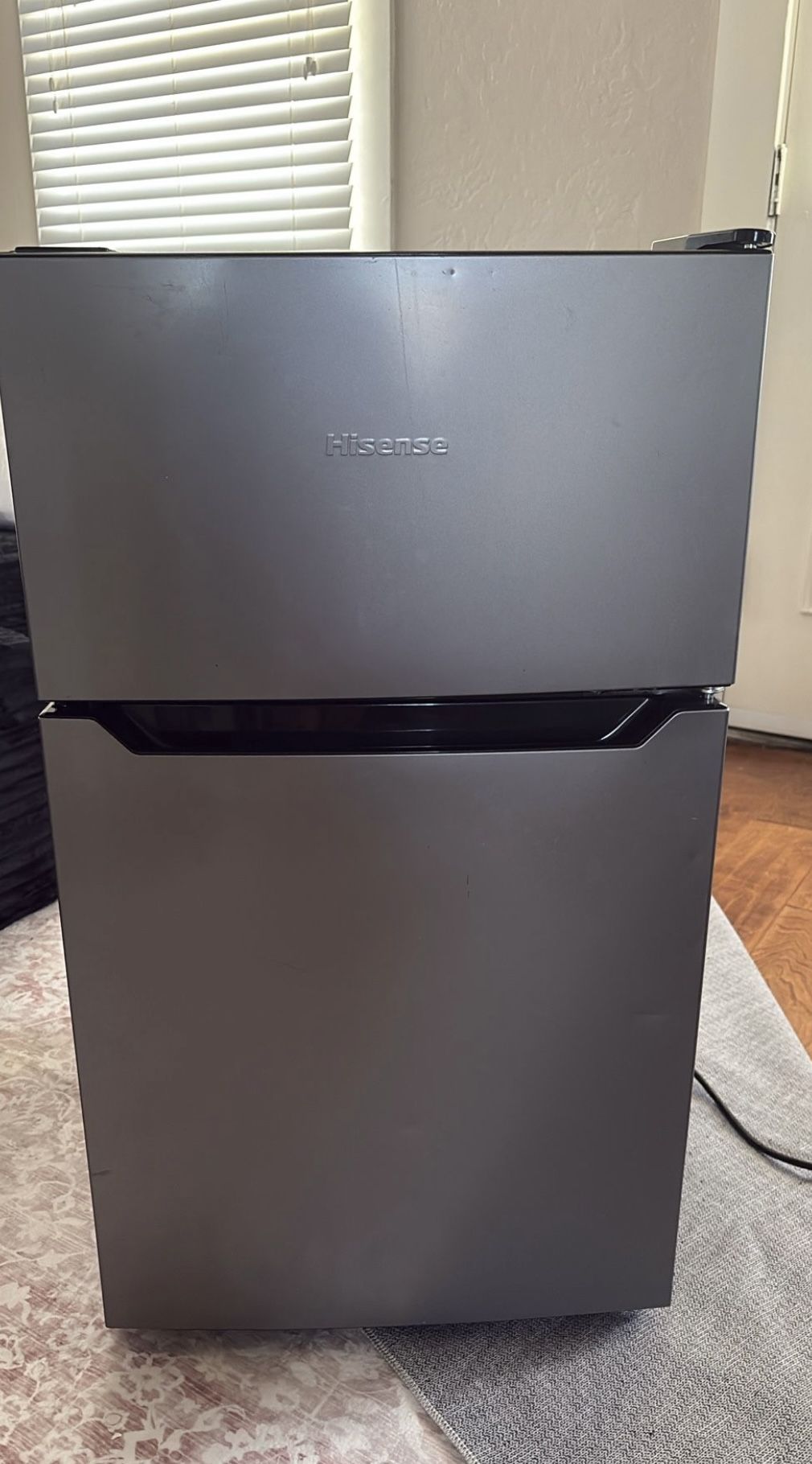 Mini Refrigerator With Freezer