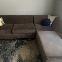 Gray Sectional Crouch