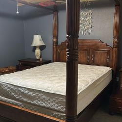 Four post queen, size bed
