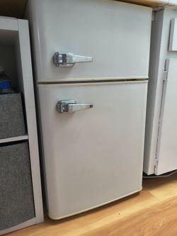Small under counter refrigerator best I ever had