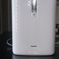 Sharp KC-850U Plasmacluster Air Purifier with Ion Tech, Humidifying Function