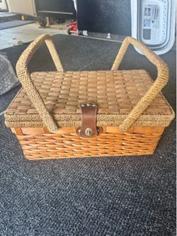 Picnic basket
