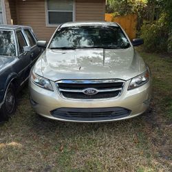 2011 Ford Taurus SEL