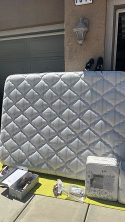 Mattress (YARD SALES 06/20 - 06/21)