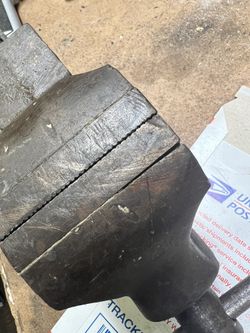 Columbian Bench Vise Open Wide  In USA $45  