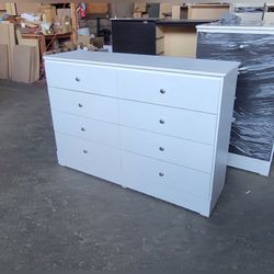 8 Drawer Dresser 
