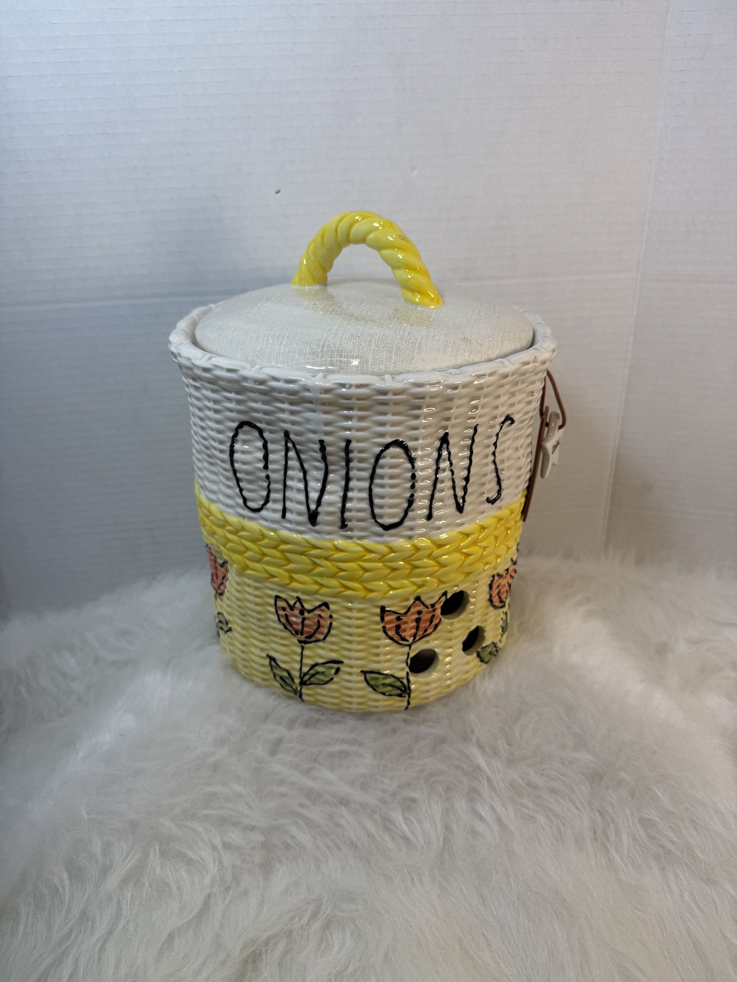 Ceramic Onions Holder Yellow