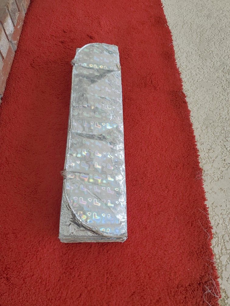 Axis Car Sun Shade. Is Very good for Summer. Condition Very good. No Issue.