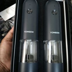 Tomeen Electric Salt And Pepper Grinder Set for Sale in West Covina, CA -  OfferUp