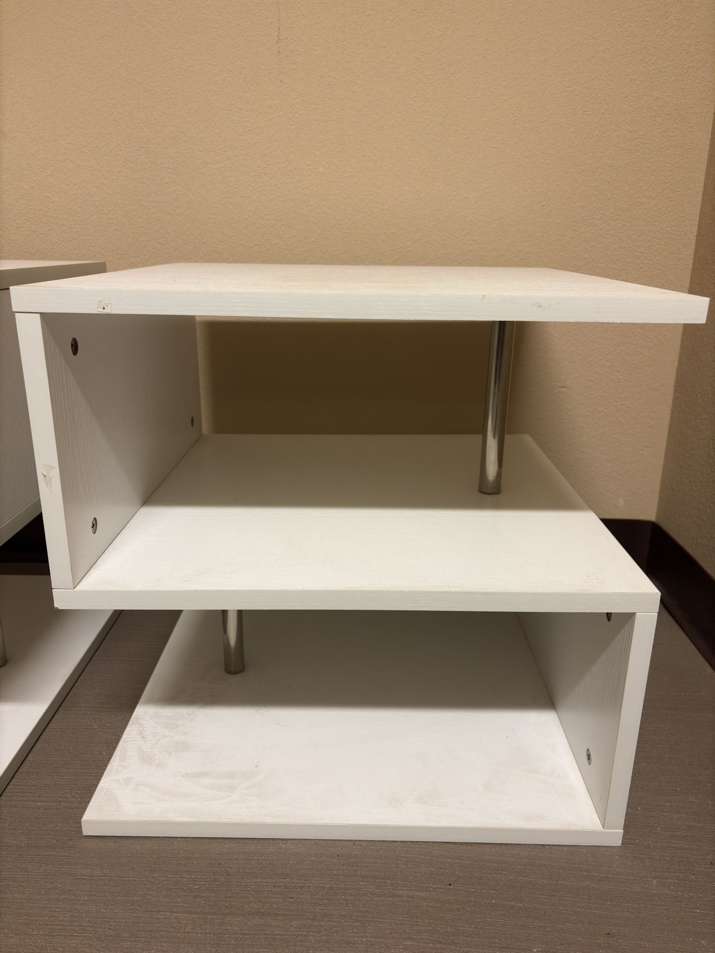 White Modern Night Stands / End Tables