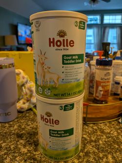 Unopened Holle Goat Milk Toddler Drink (Stage 3) – 14.1 oz Cans