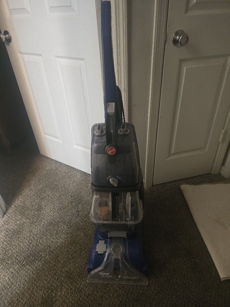 Like New Professional Vacuum Cleaner For Carpets Only 70$ Pickup 3489 Lansdowne Dr Or Delivery Separated