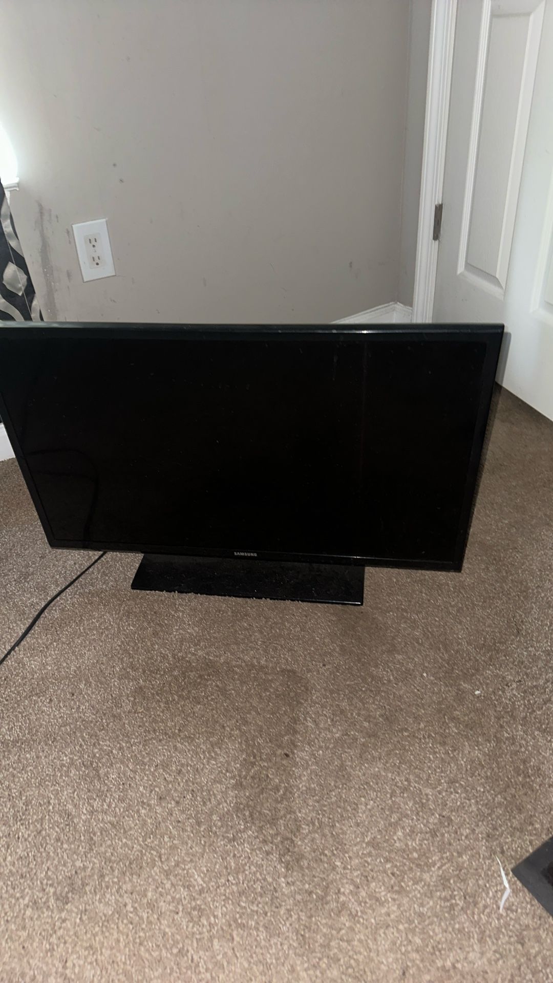 30’ Samsung Flatscreen Tv