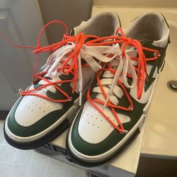Mens Size 8.5 100$