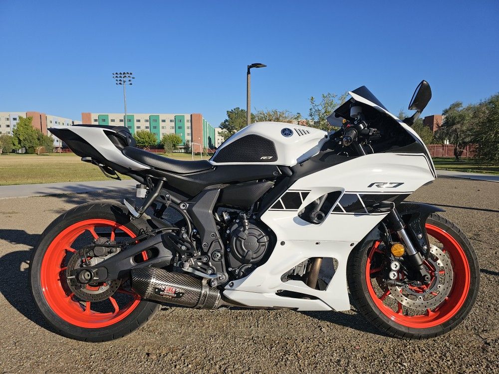 MINT Condition 2023 Yamaha YZF-R7