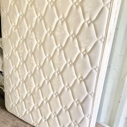 Queen Mattress And Box Spring 