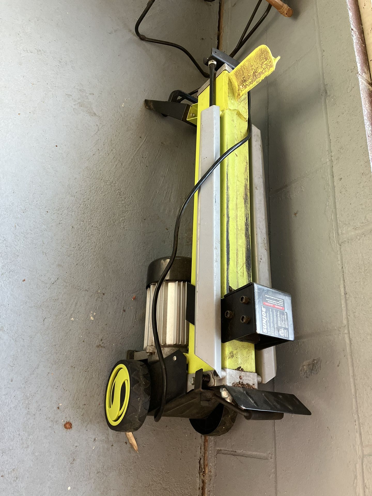 Sunjoe Electric Log Splitter 15amp 5 Ton for Sale in Bayville, NJ - OfferUp