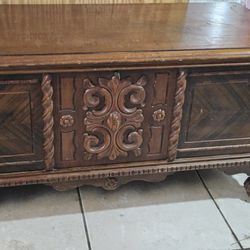 LANE Antique Cedar Chest $275.