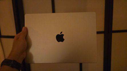 Macbook Pro M4 14" 2024
