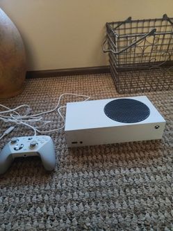 Xbox Series S w/controller